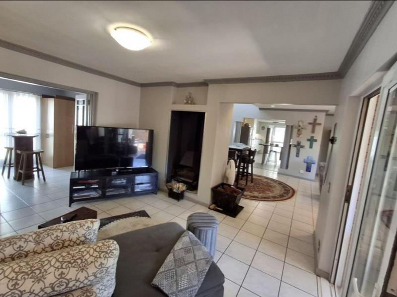 4 Bedroom Property for Sale in Durbanville Western Cape